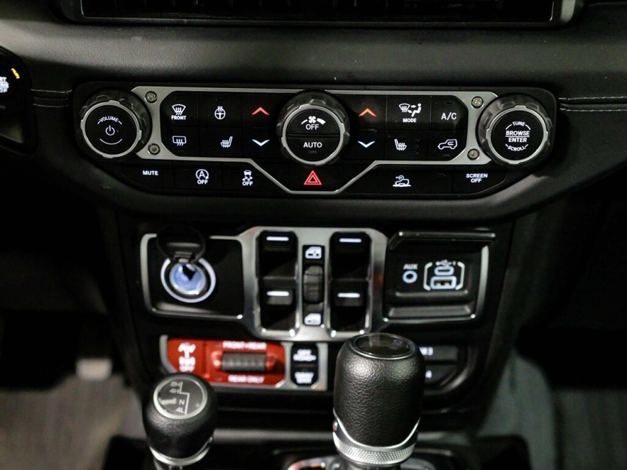 2024 Jeep Wrangler  Photo