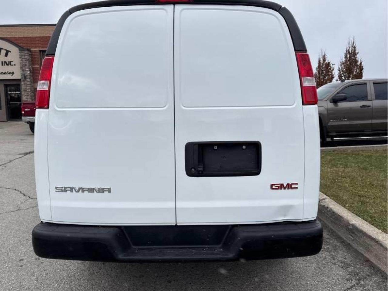 2021 GMC Savana 2500 Work Van Rear-Wheel Drive Cargo Van Photo