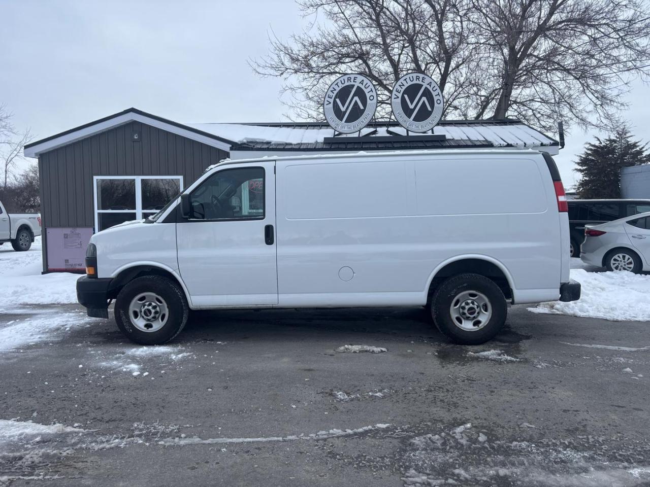 2021 GMC Savana 2500 Work Van Rear-Wheel Drive Cargo Van Photo