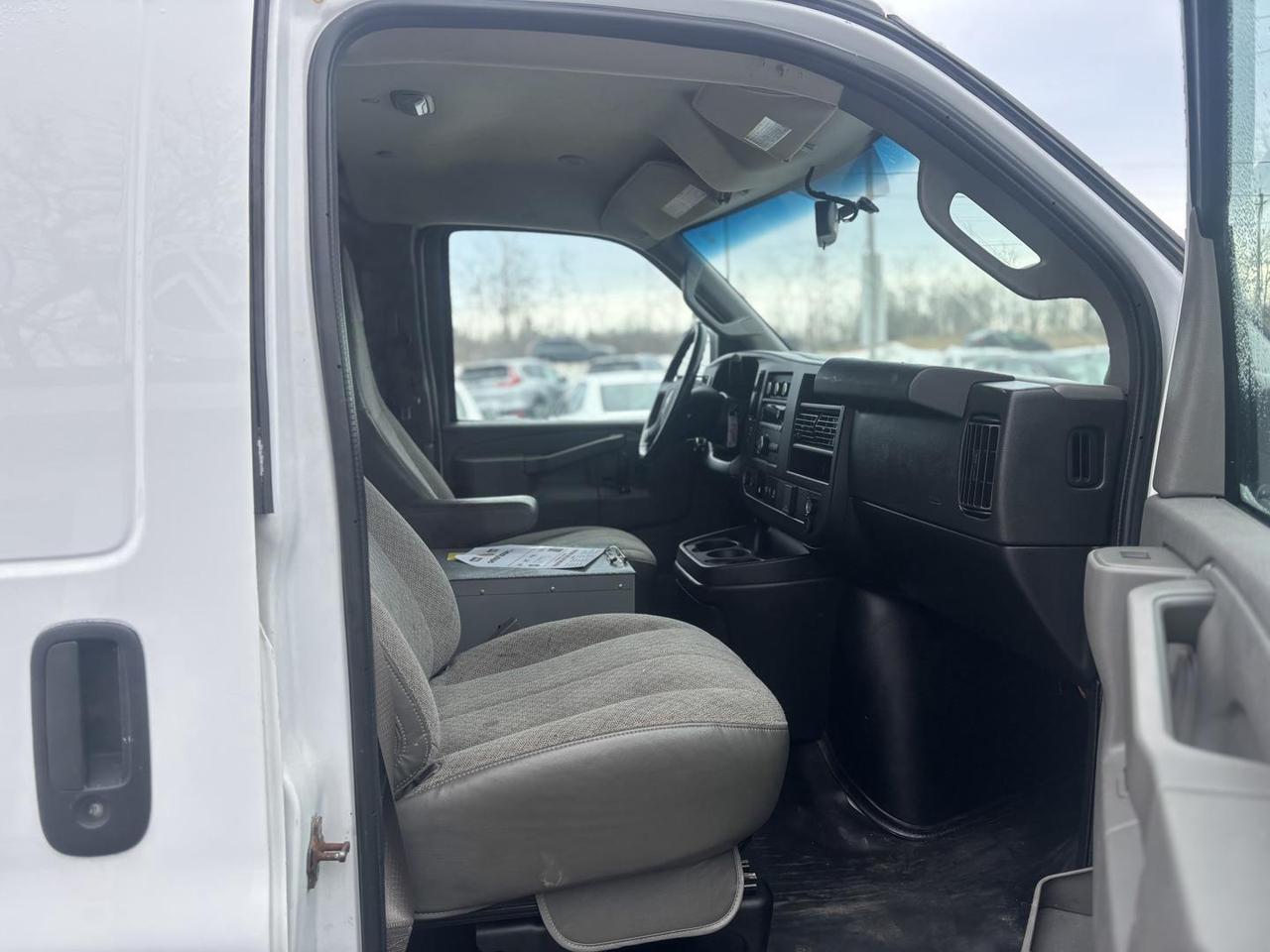 2021 GMC Savana 2500 Work Van Rear-Wheel Drive Cargo Van Photo