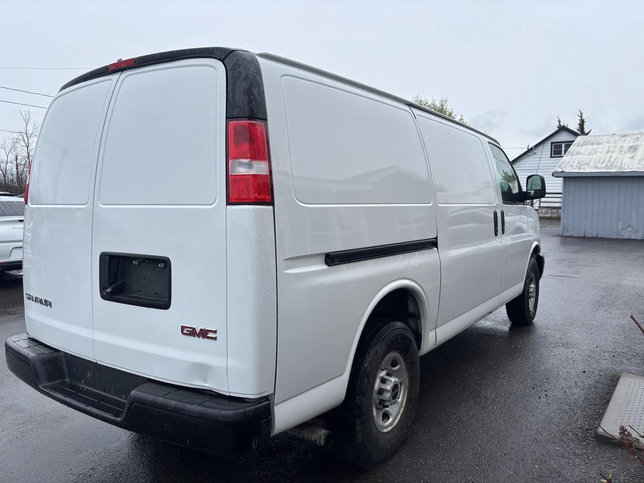 2021 GMC Savana 2500 Work Van Rear-Wheel Drive Cargo Van Photo
