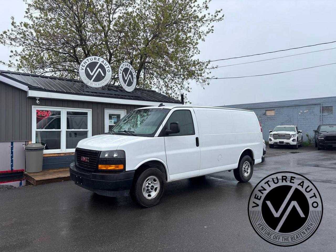 2021 GMC Savana 2500 Work Van Rear-Wheel Drive Cargo Van Photo0