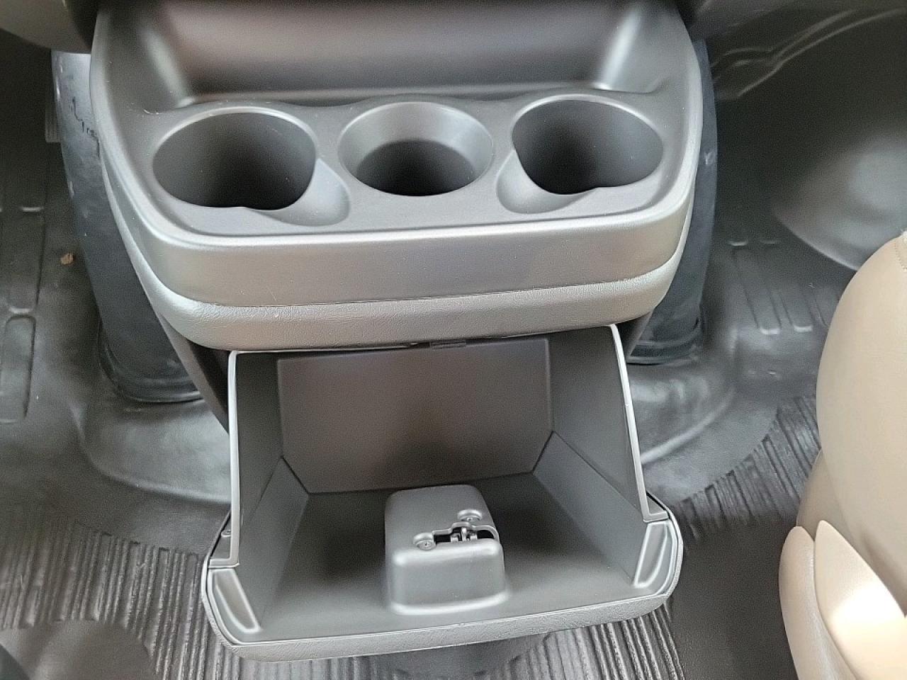 2025 Chevrolet Express 2500 Work Van Rear-Wheel Drive Extended Cargo Van Photo