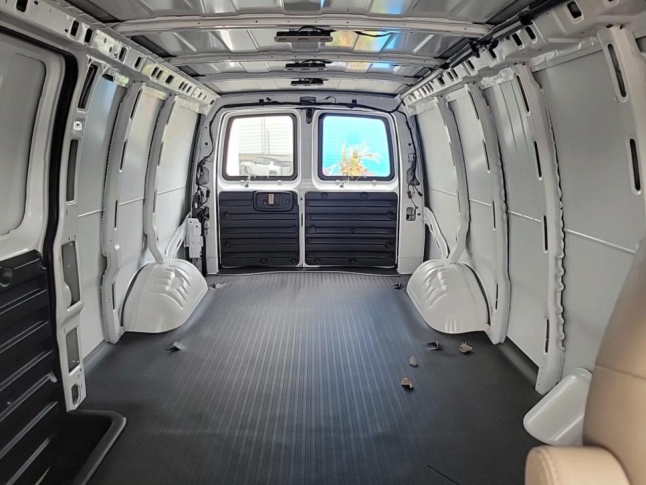 2025 Chevrolet Express 2500 Work Van Rear-Wheel Drive Extended Cargo Van Photo