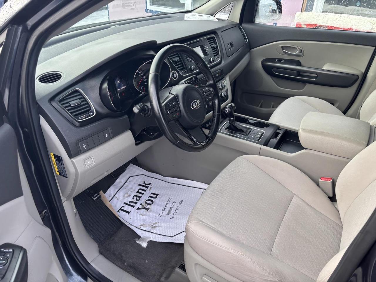 2016 Kia Sedona  Photo