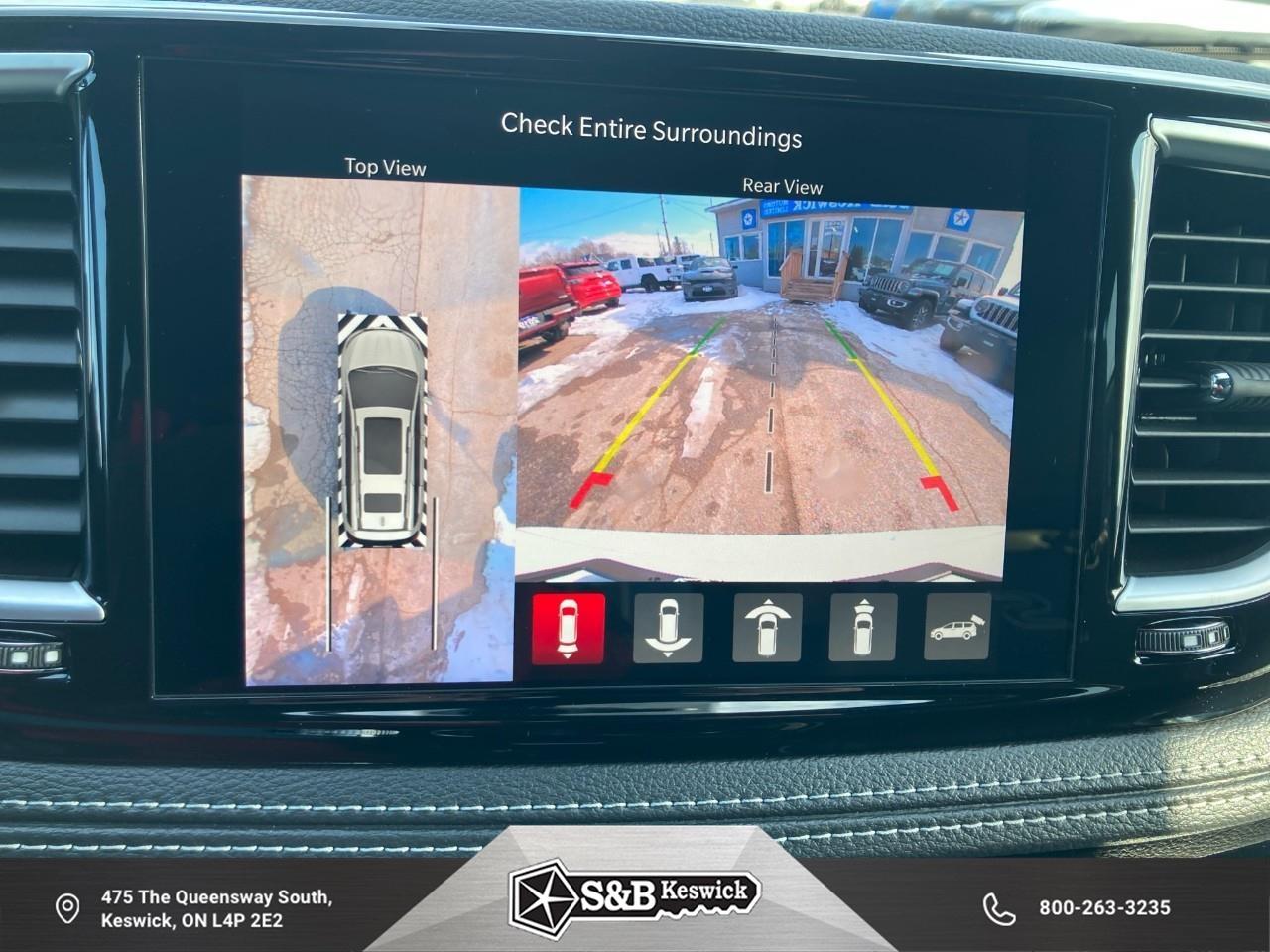 2024 Chrysler Pacifica Hybrid Select Passenger Van Photo