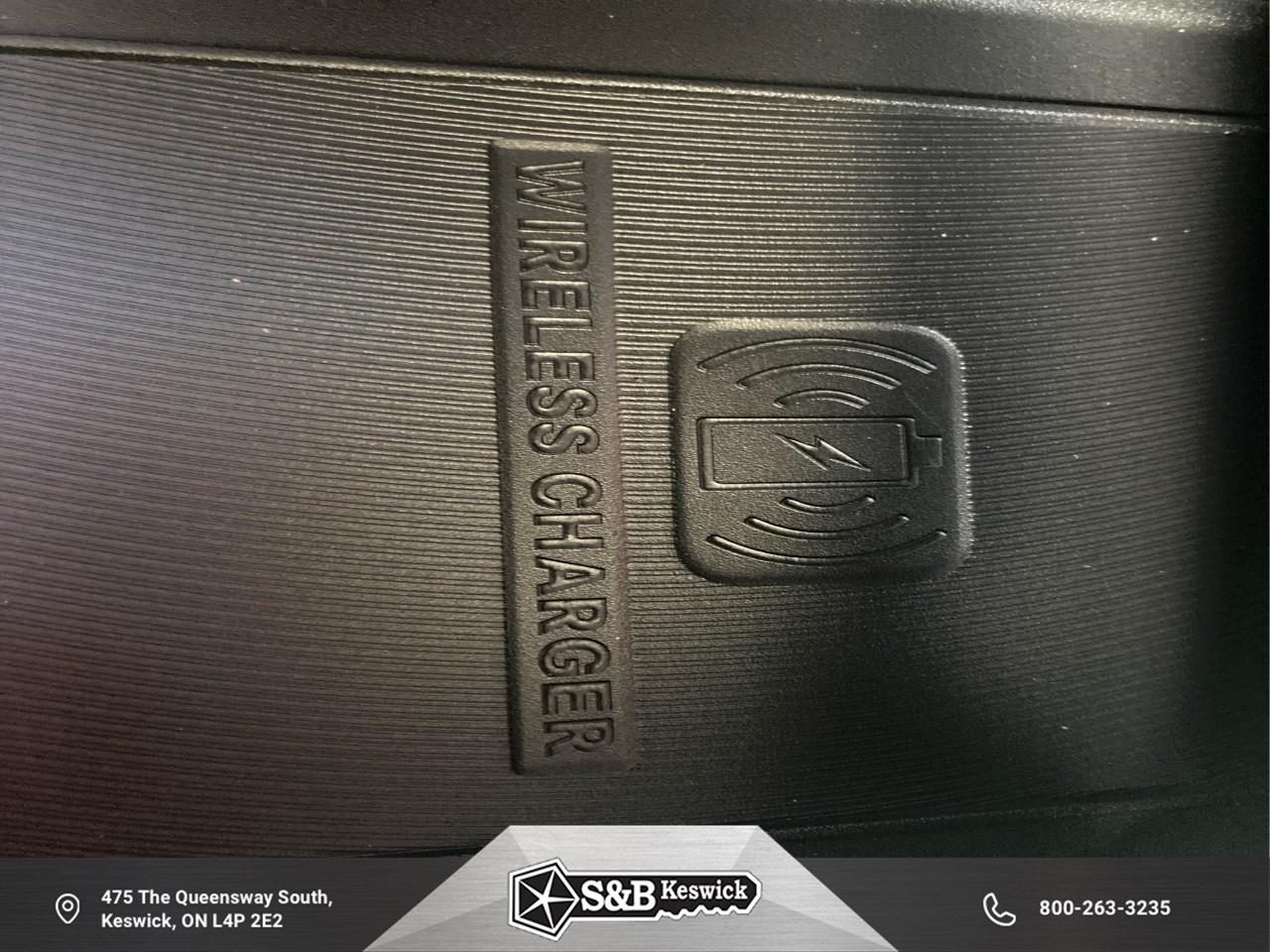 2024 Chrysler Pacifica Hybrid Select Passenger Van Photo