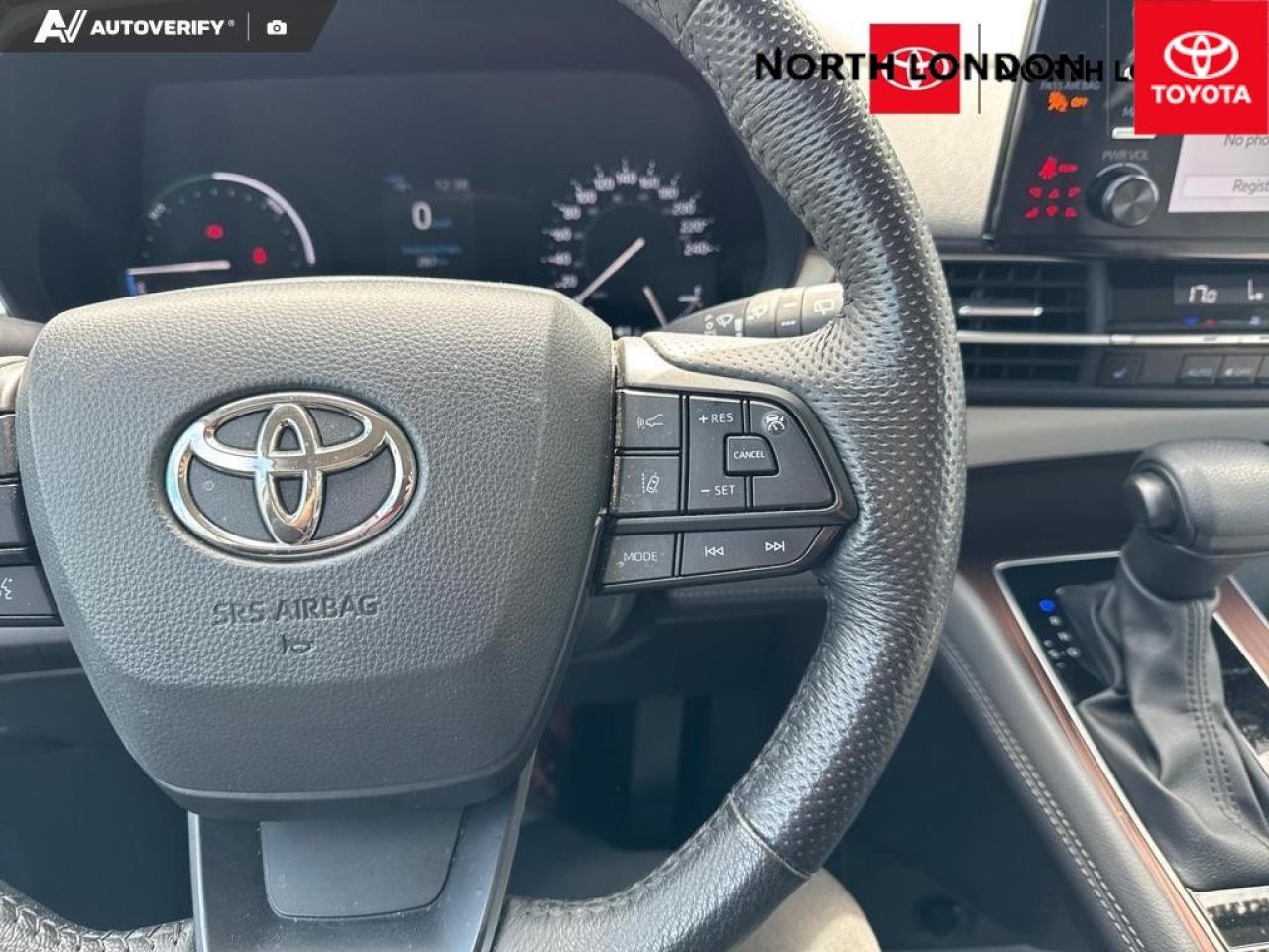 2024 Toyota Sienna LE 8-Passenger 4dr All-Wheel Drive Passenger Van Photo