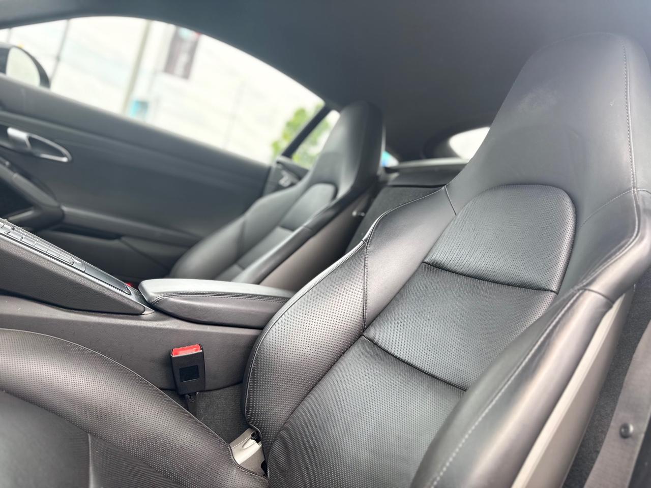 2017 Porsche 718 Cayman S 2dr Rear-Wheel Drive Coupe Photo