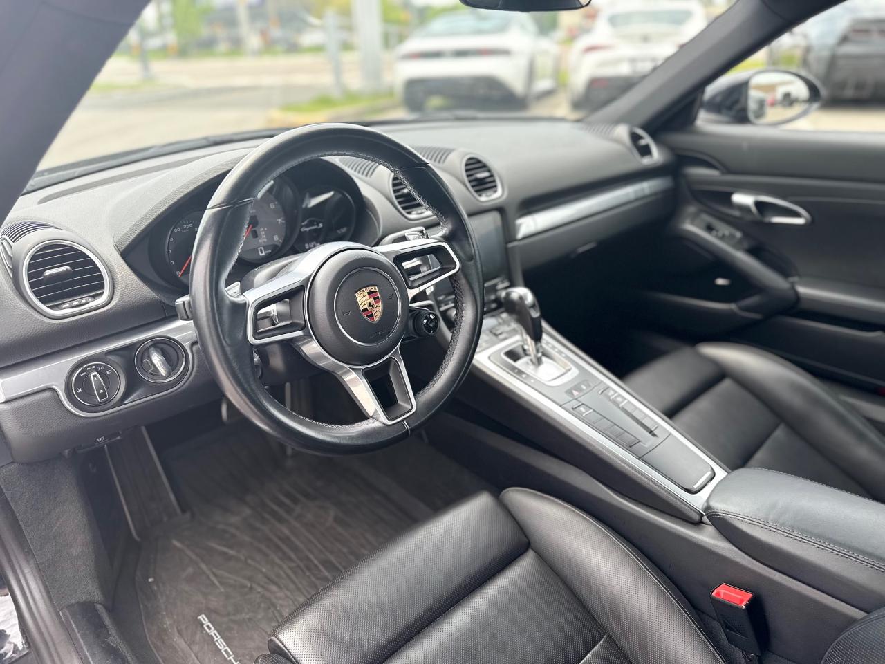 2017 Porsche 718 Cayman S 2dr Rear-Wheel Drive Coupe Photo