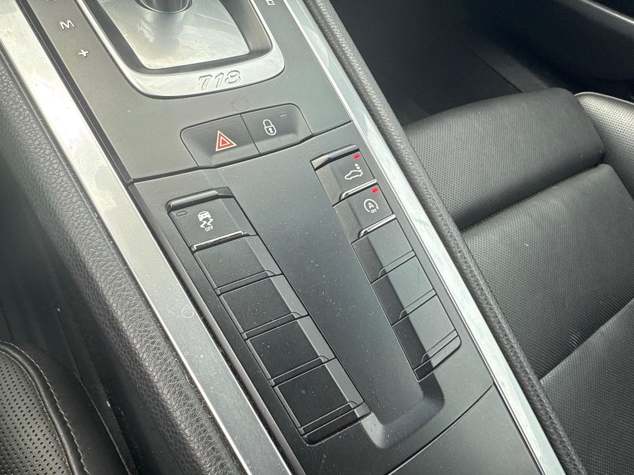 2017 Porsche 718 Cayman S 2dr Rear-Wheel Drive Coupe Photo