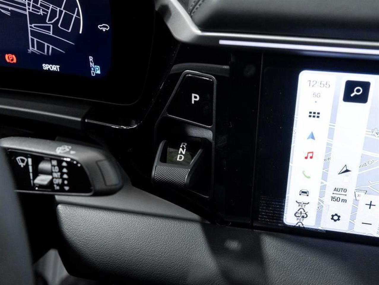 2024 Porsche Macan  Photo