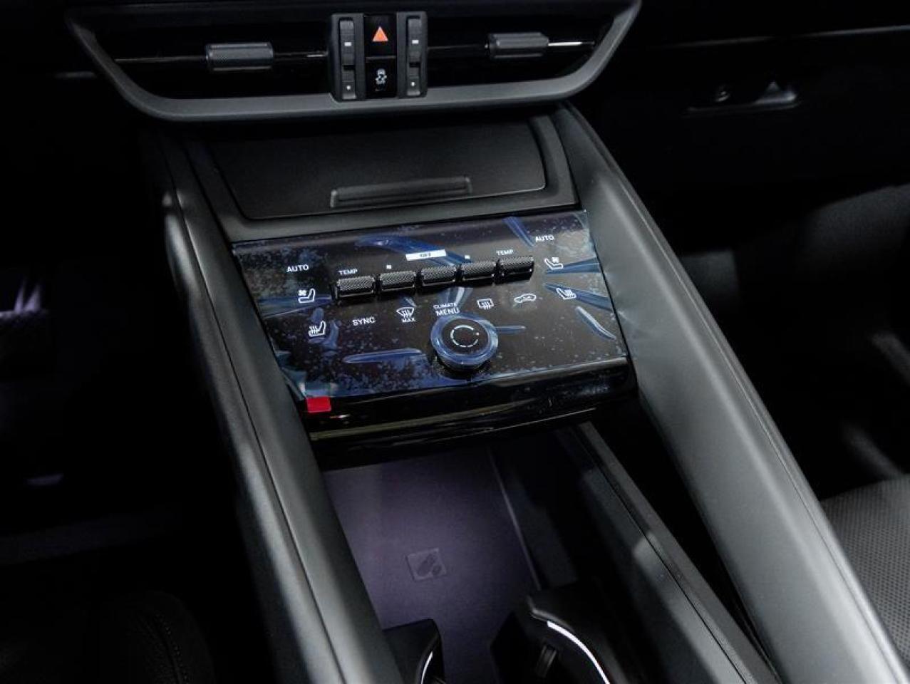 2024 Porsche Macan  Photo