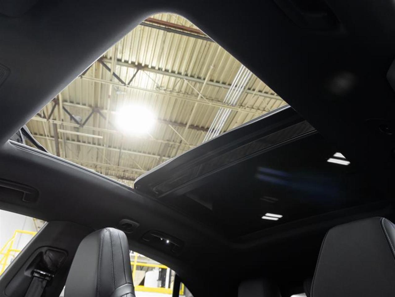 2024 Porsche Macan  Photo