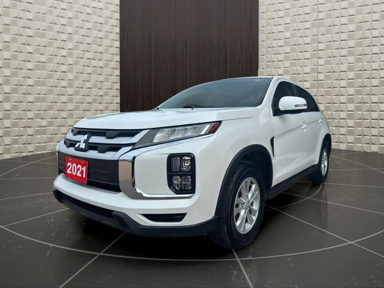 2021 Mitsubishi RVR SE 4dr AWC Photo2