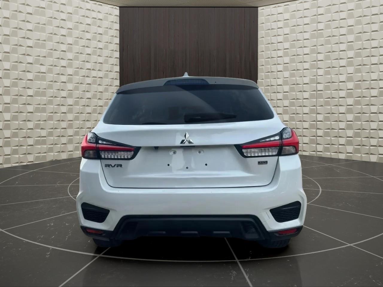 2021 Mitsubishi RVR SE 4dr AWC Photo