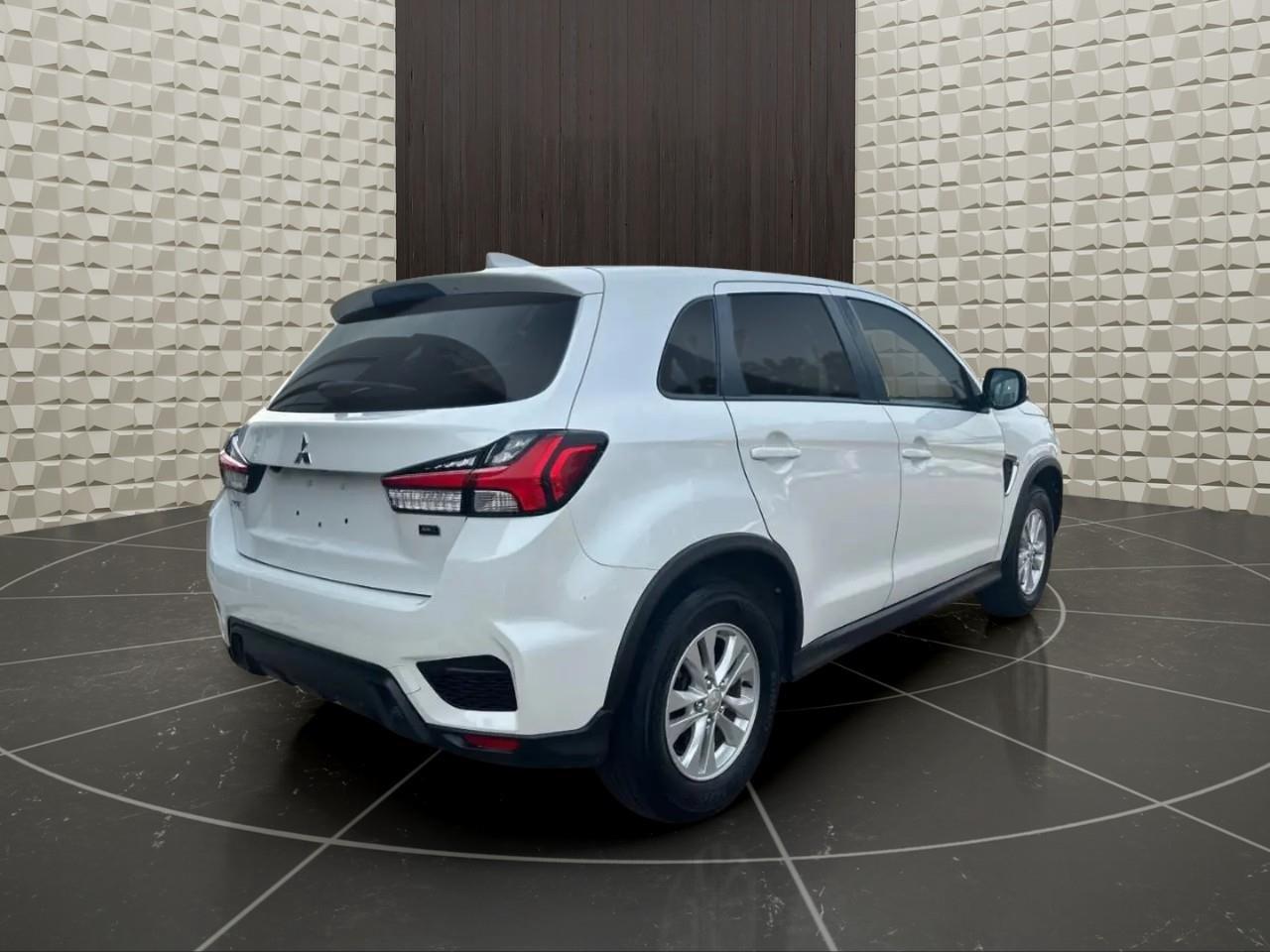 2021 Mitsubishi RVR SE 4dr AWC Photo