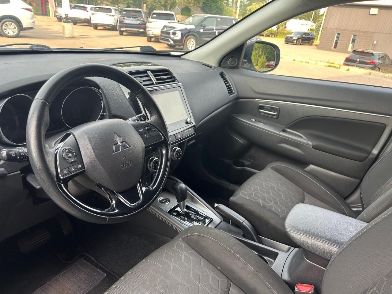 2021 Mitsubishi RVR SE 4dr AWC Photo