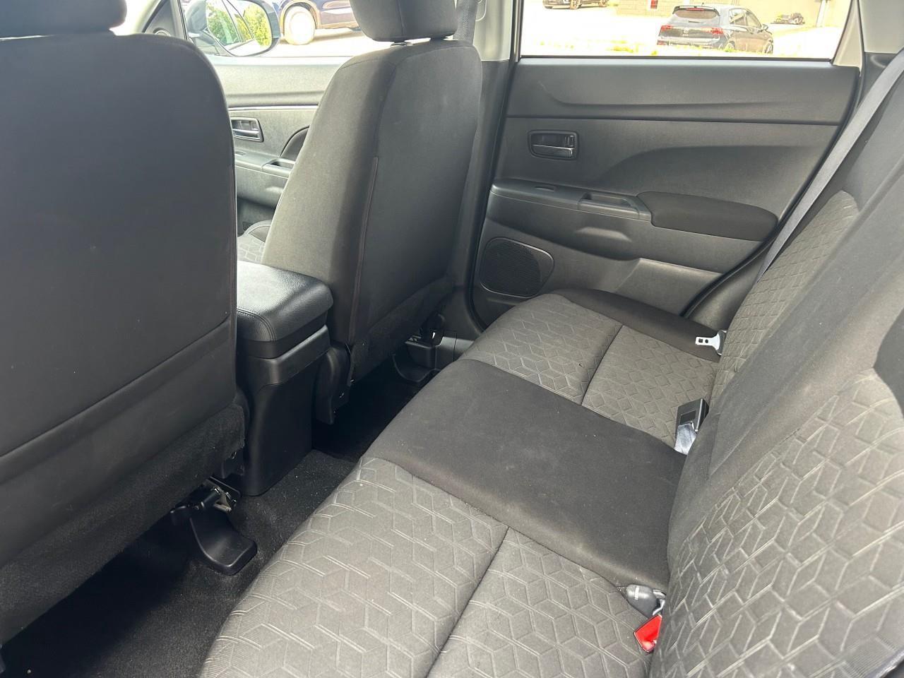 2021 Mitsubishi RVR SE 4dr AWC Photo