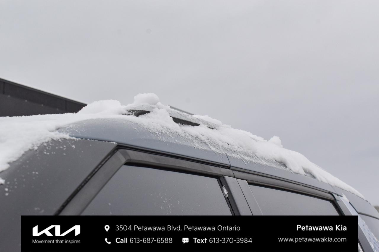 2022 Kia Carnival EX+ Passenger Van Photo4