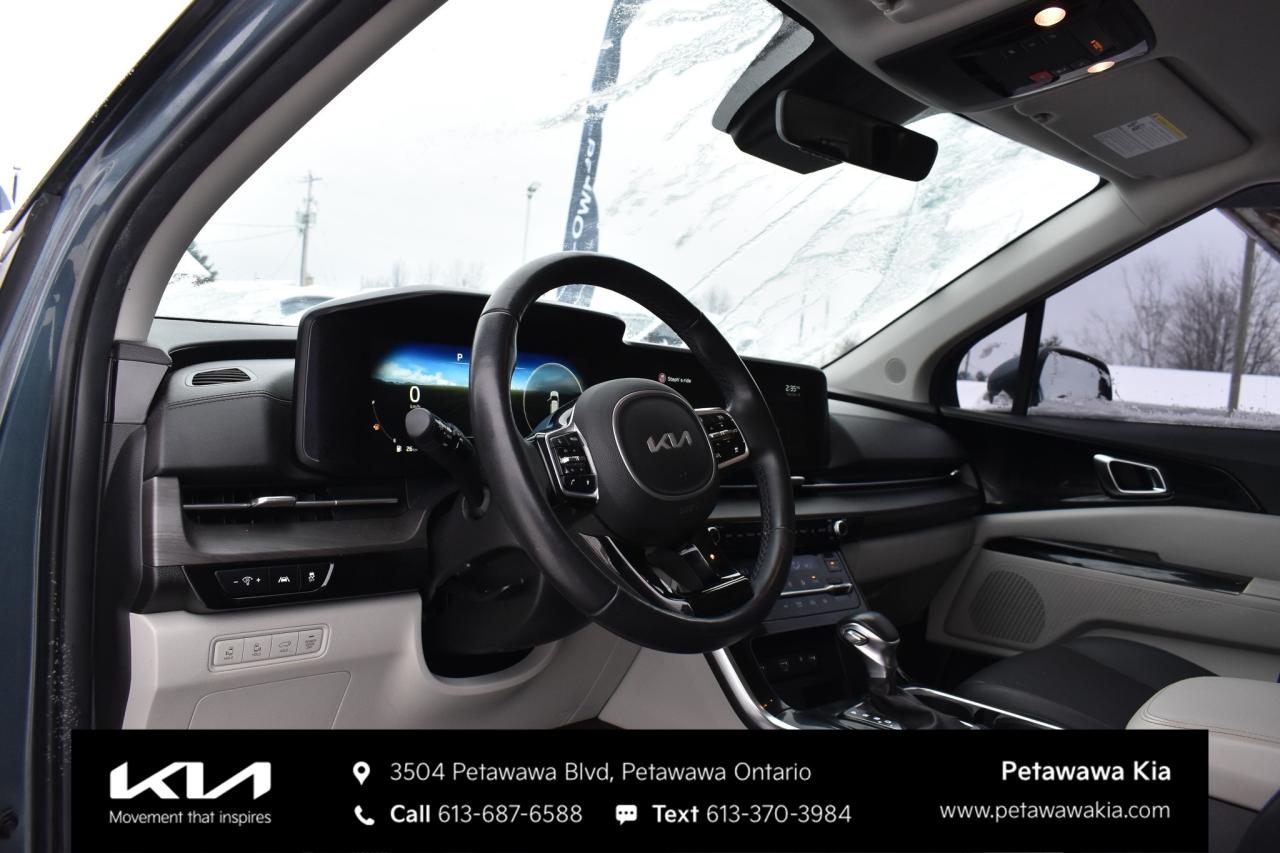 2022 Kia Carnival EX+ Passenger Van Photo