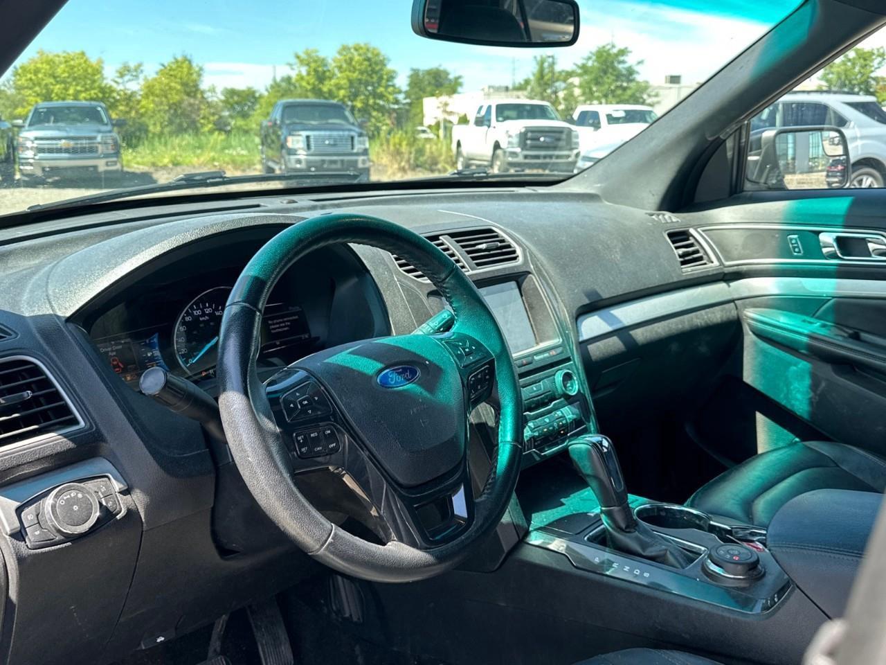 2017 Ford Explorer XLT 4DR 4X4 Photo