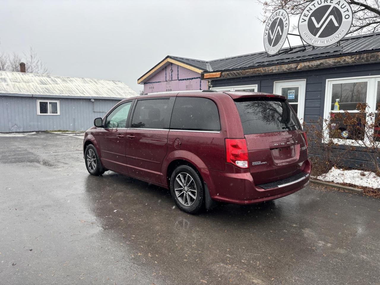 2017 Dodge Grand Caravan CVP/SXT Passenger Van Photo2