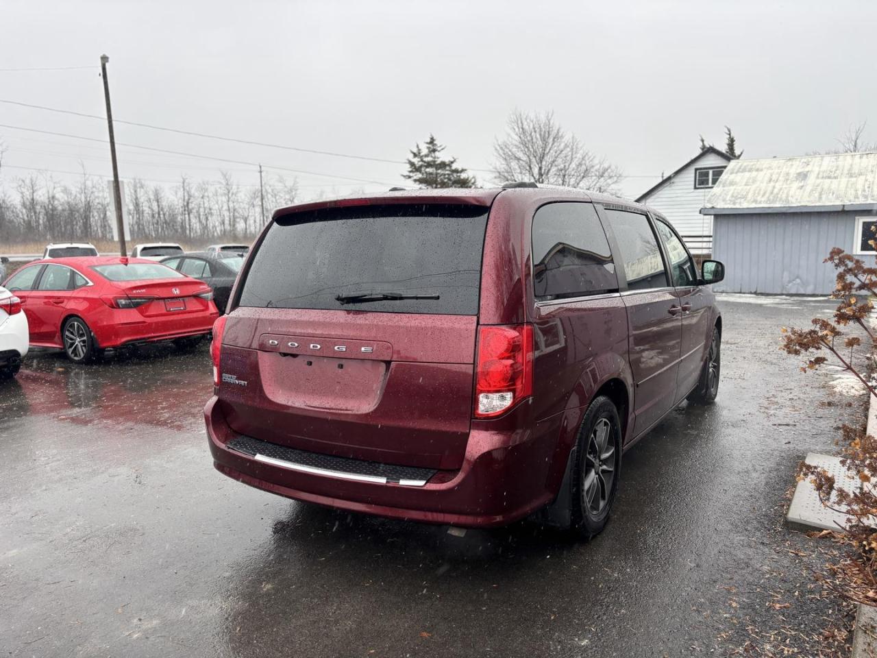 2017 Dodge Grand Caravan CVP/SXT Passenger Van Photo