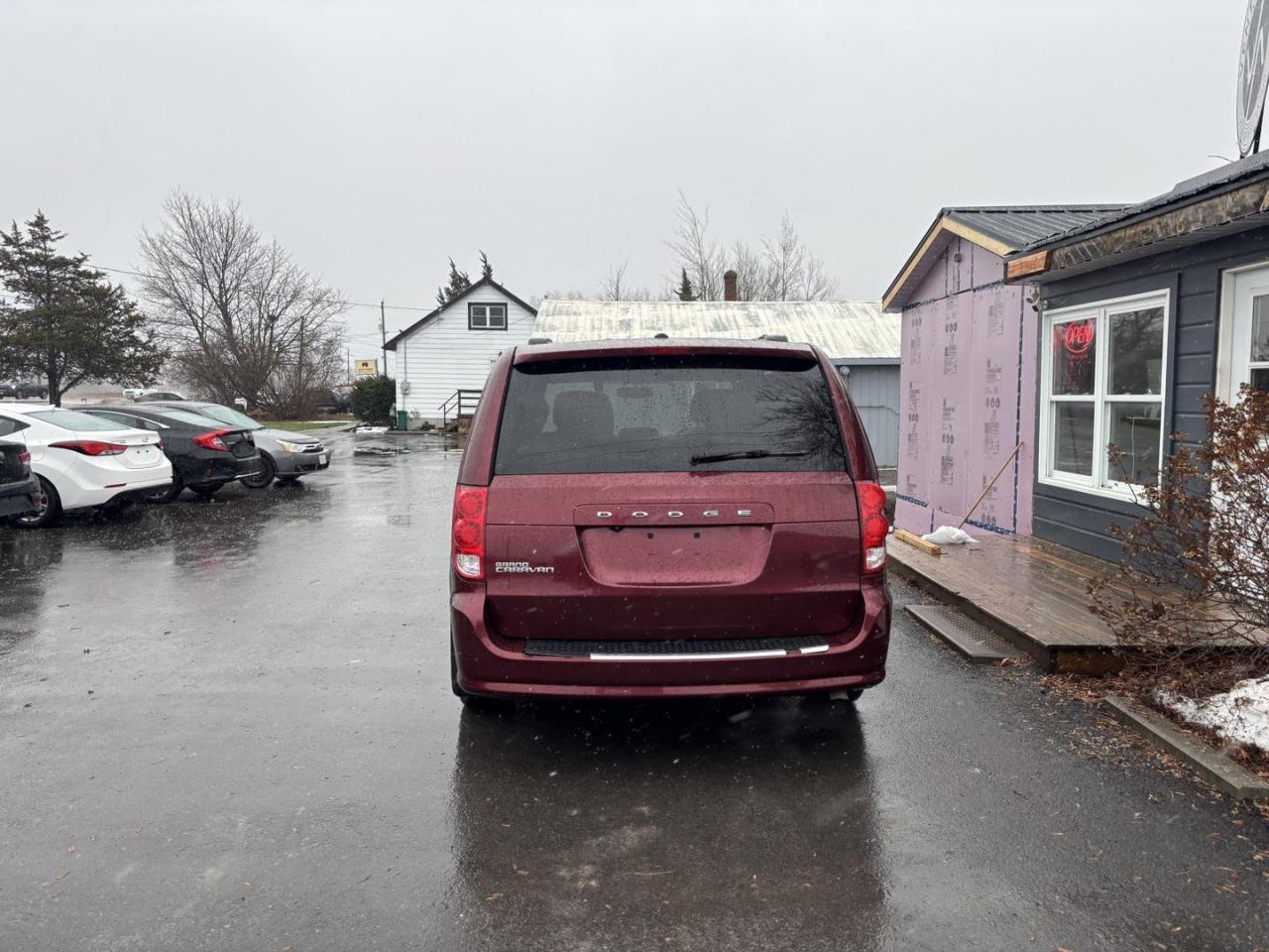 2017 Dodge Grand Caravan CVP/SXT Passenger Van Photo