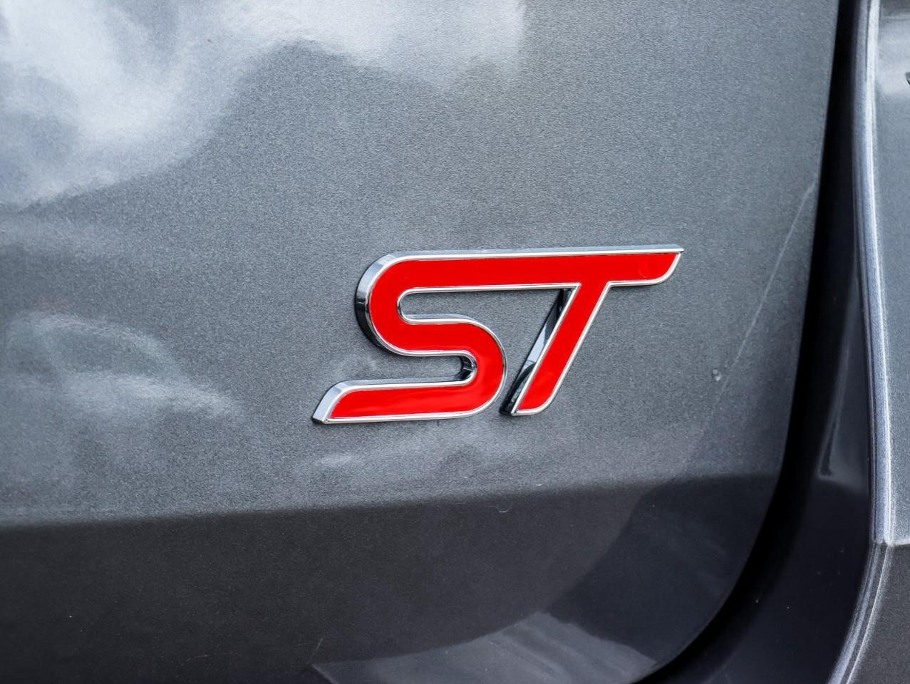 2022 Ford Explorer ST 4dr 4x4 Photo