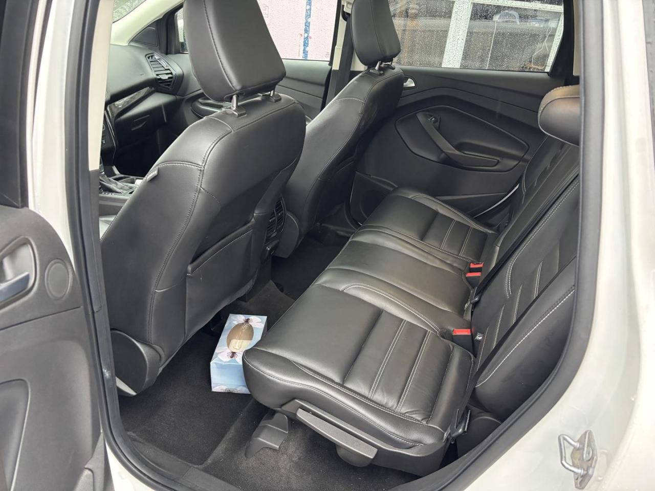 2019 Ford Escape Titanium 4dr 4x4 Photo