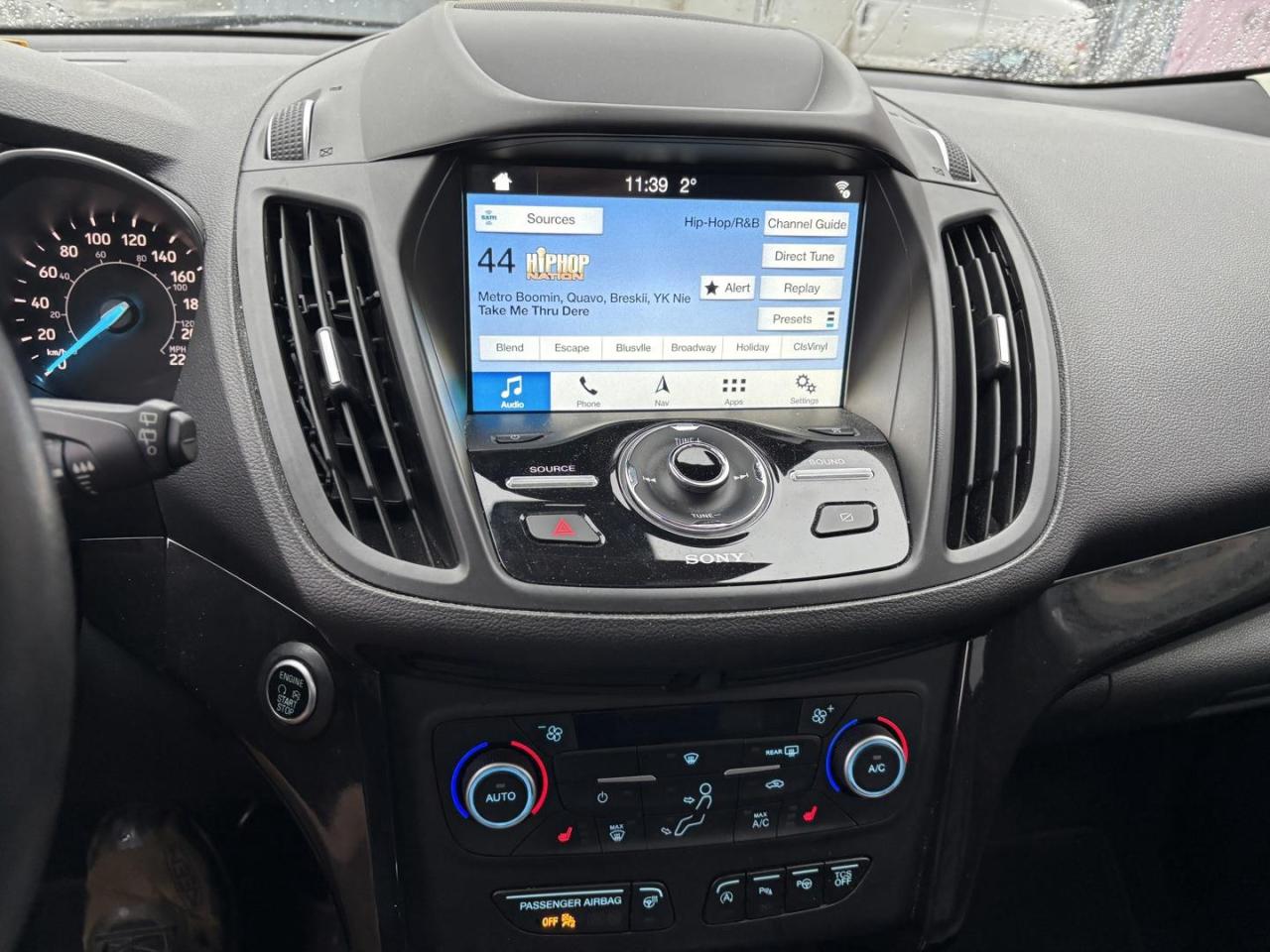 2019 Ford Escape Titanium 4dr 4x4 Photo