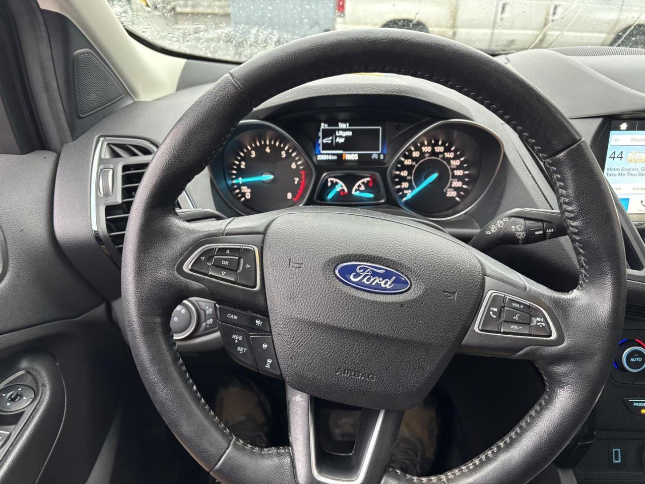 2019 Ford Escape Titanium 4dr 4x4 Photo