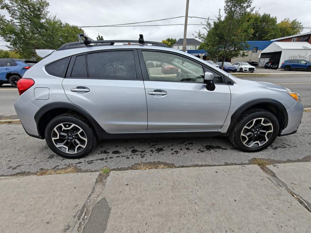 2017 Subaru Crosstrek Touring (CVT) 4dr All-Wheel Drive Photo