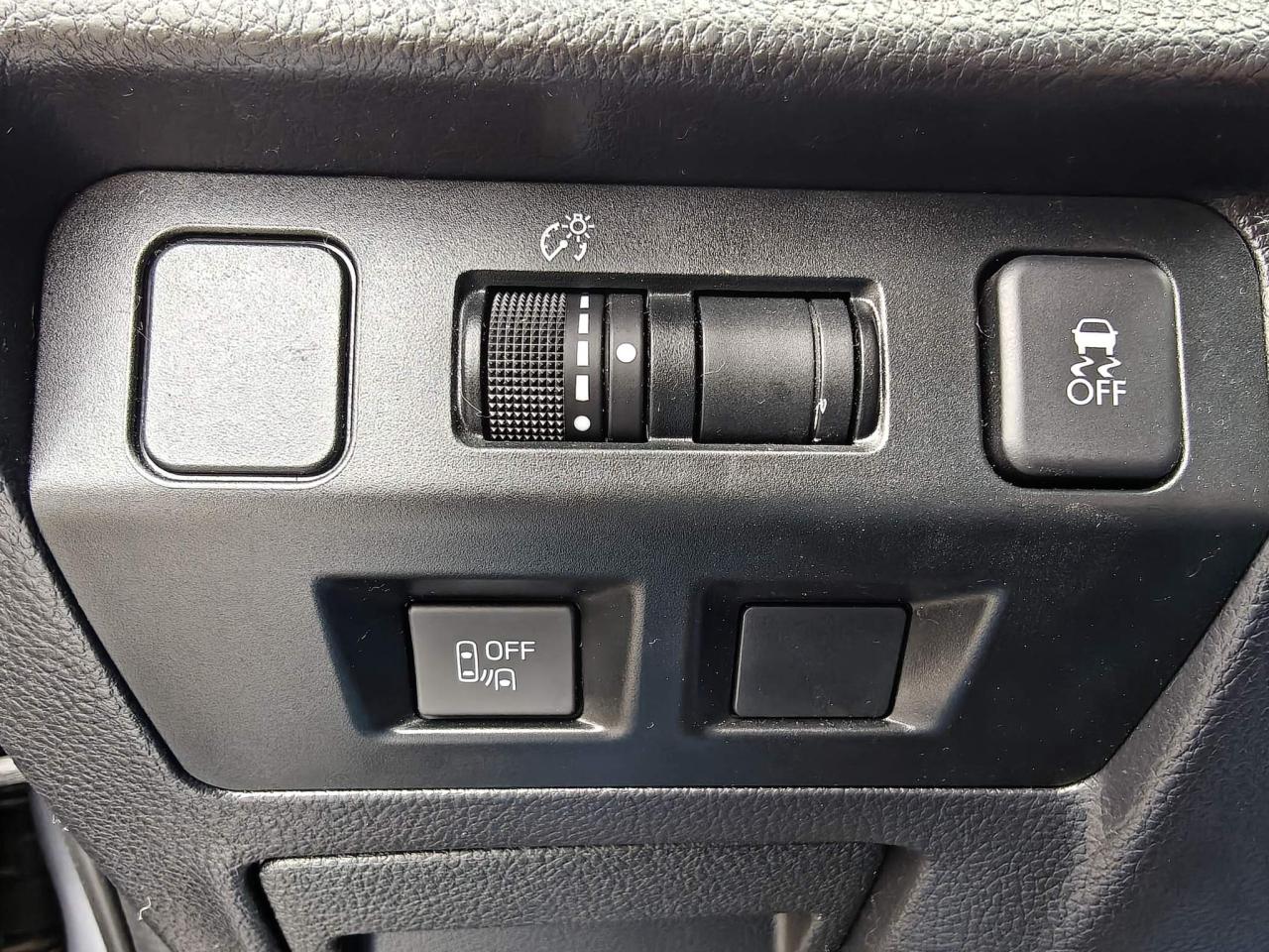 2017 Subaru Crosstrek Touring (CVT) 4dr All-Wheel Drive Photo