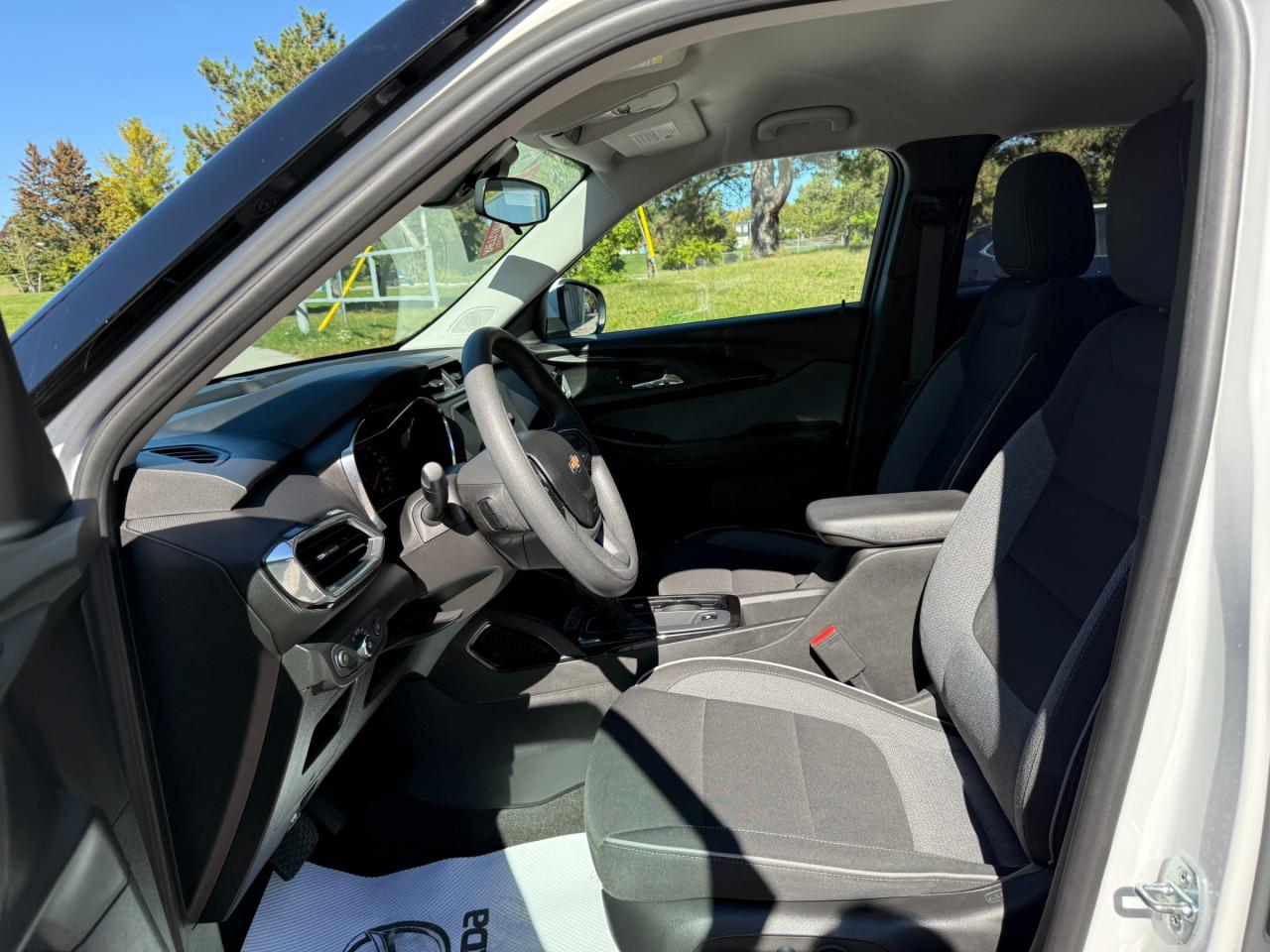 2023 Chevrolet TrailBlazer LT All-Wheel Drive Photo4