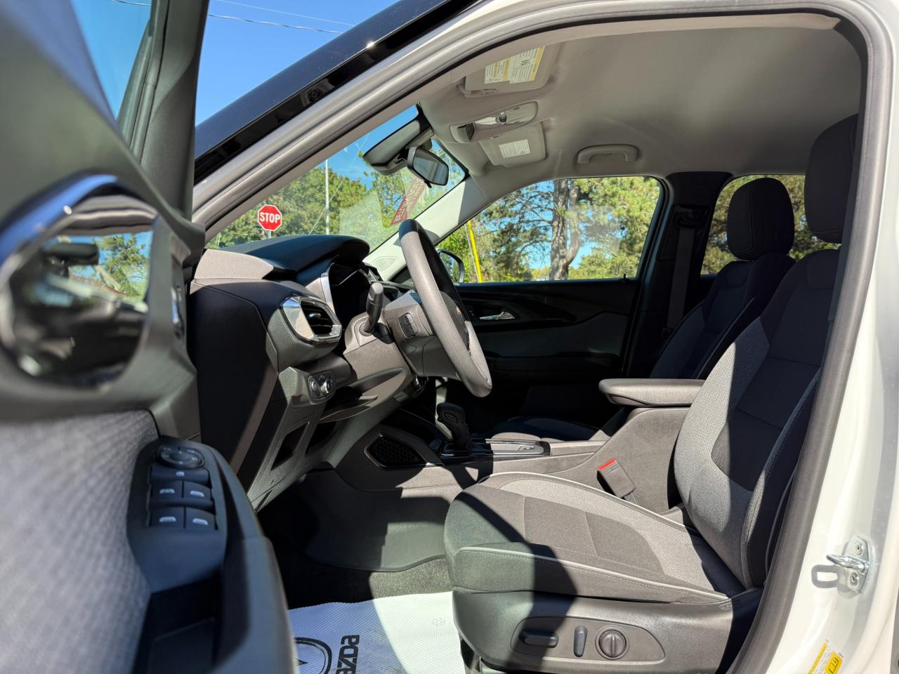 2023 Chevrolet TrailBlazer LT All-Wheel Drive Photo