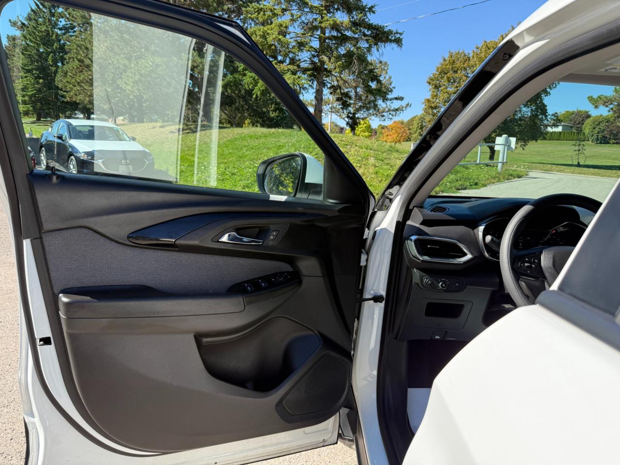 2023 Chevrolet TrailBlazer LT All-Wheel Drive Photo