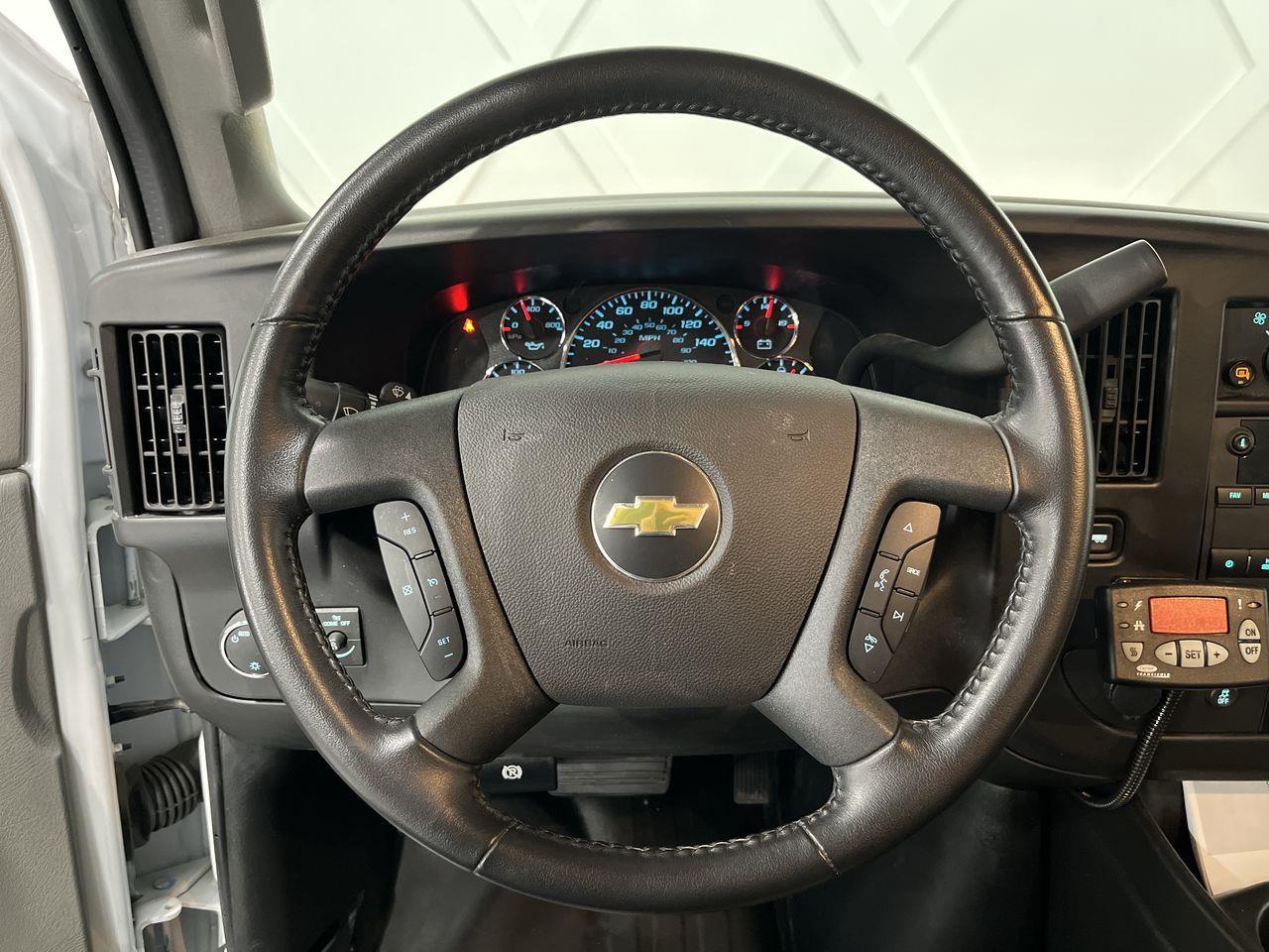 2022 Chevrolet Express  Photo