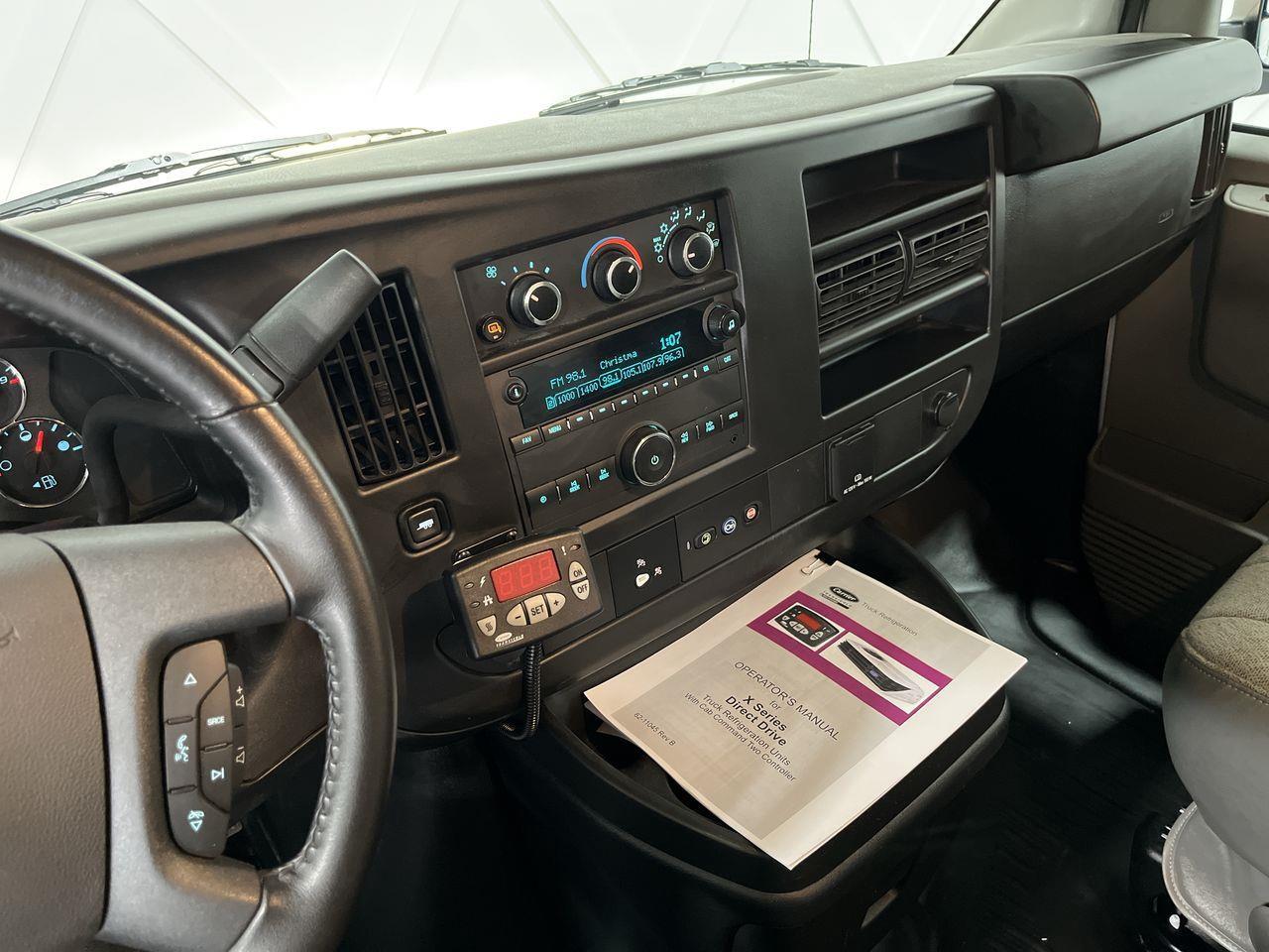 2022 Chevrolet Express  Photo