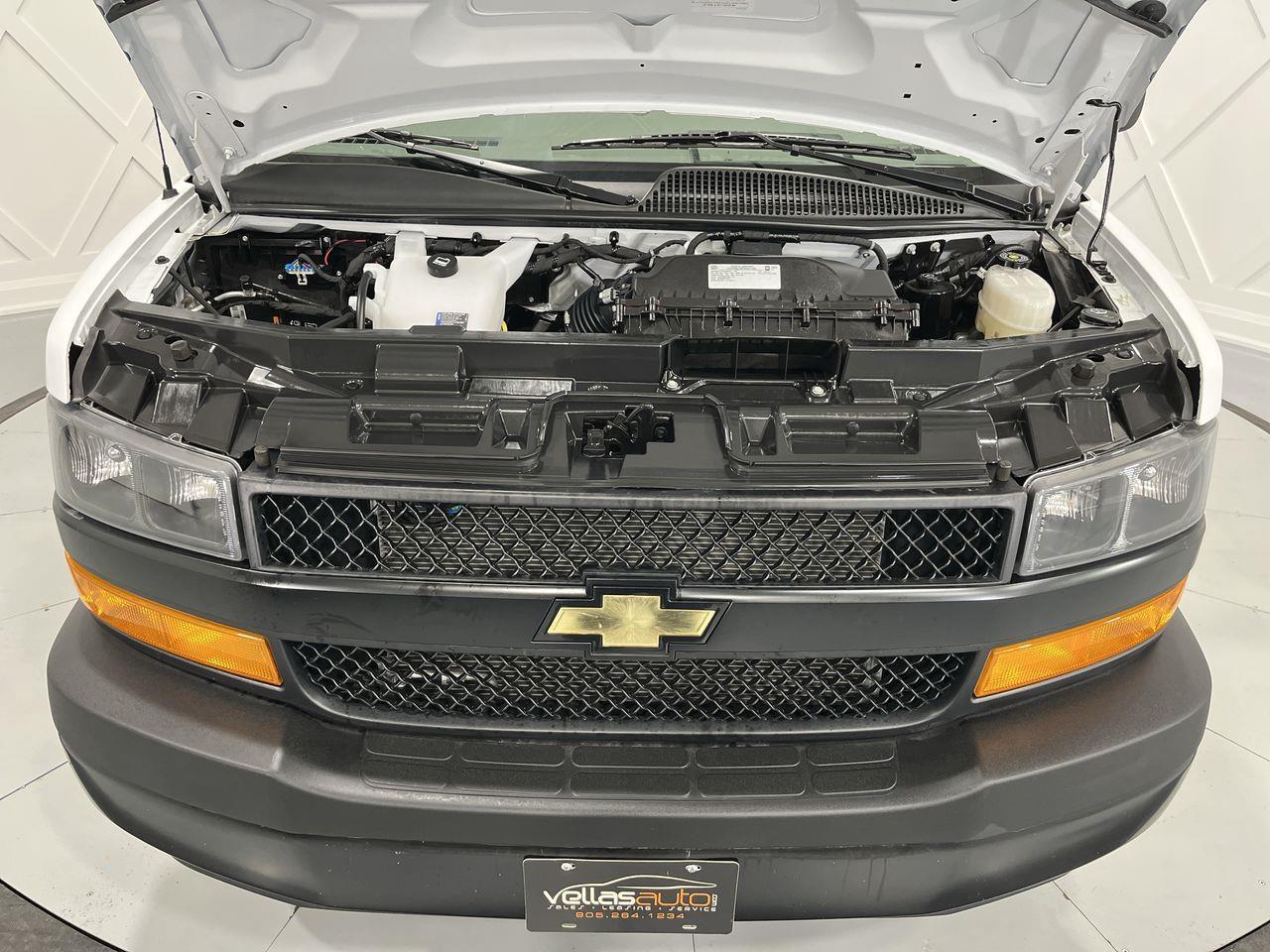 2022 Chevrolet Express  Photo