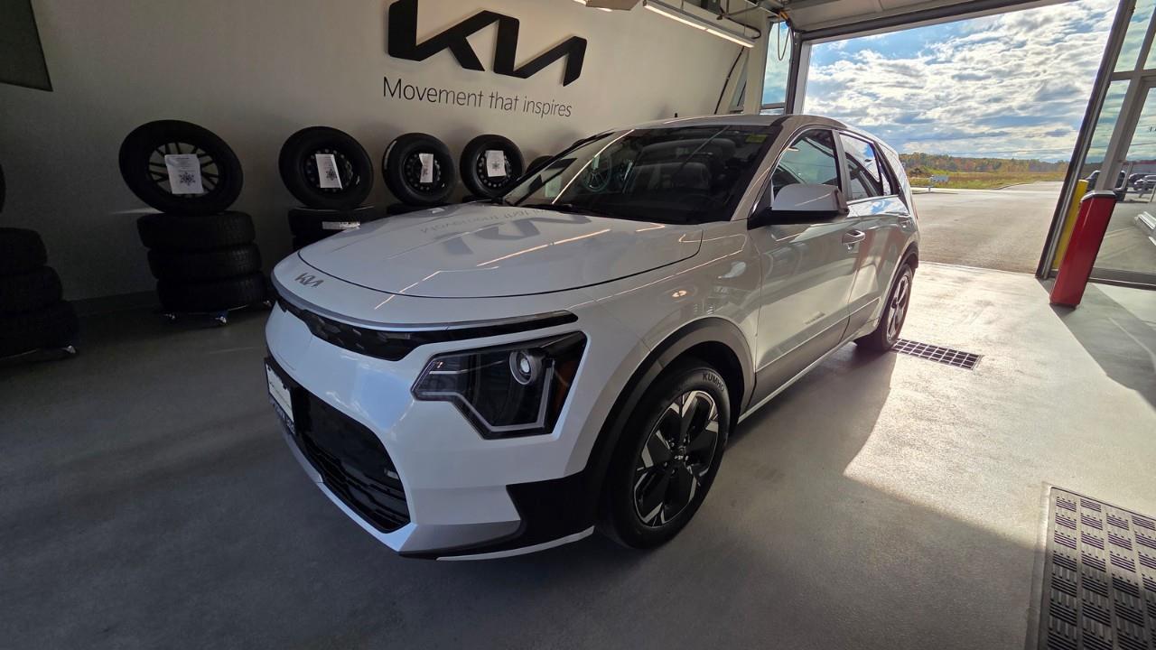 2023 Kia Niro EV Premium 4dr Front-Wheel Drive Sport Utility Photo