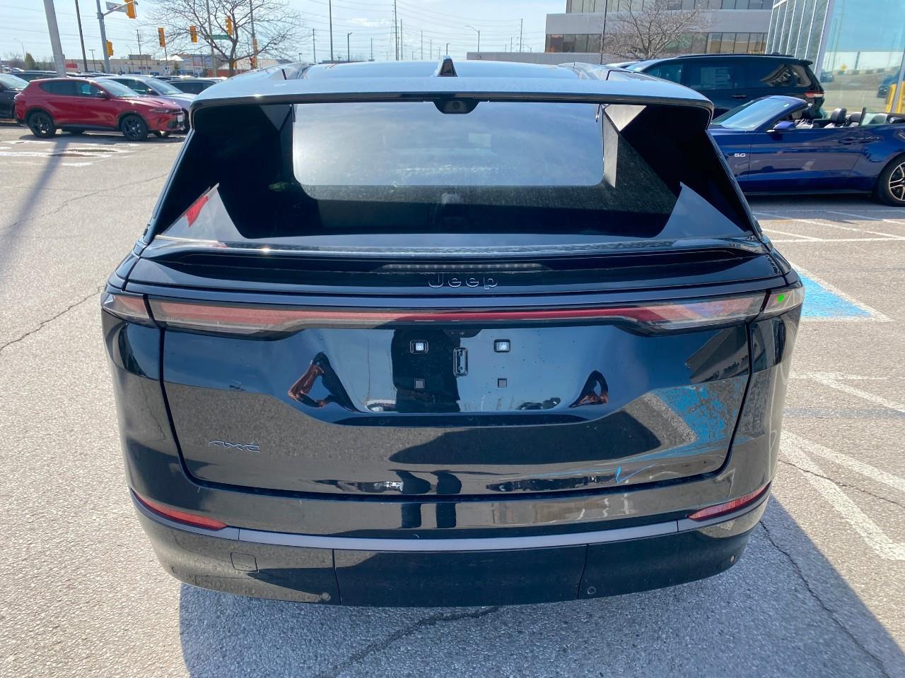 2025 Jeep Wagoneer S Base 4dr 4x4 Photo