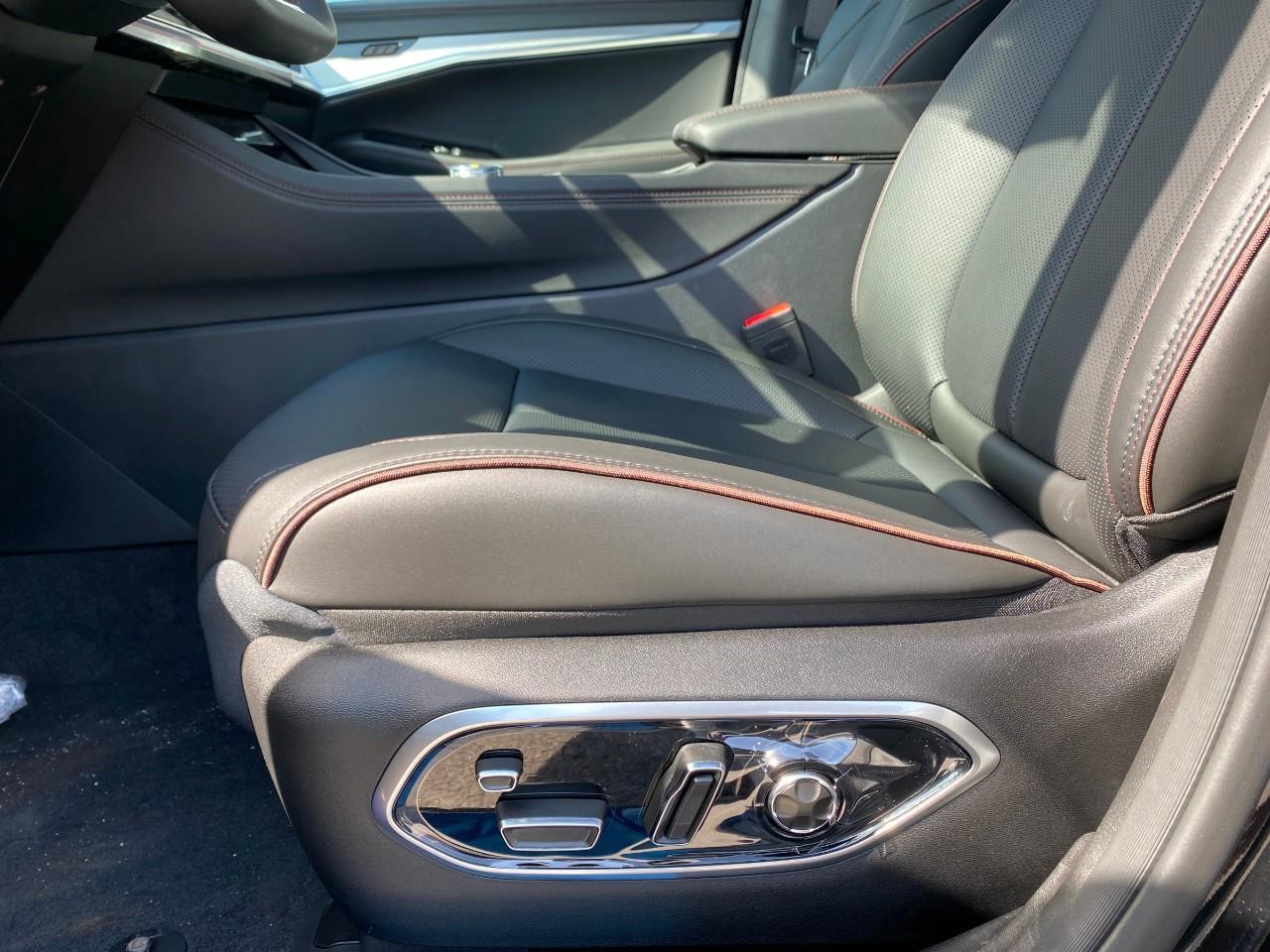 2025 Jeep Wagoneer S Base 4dr 4x4 Photo