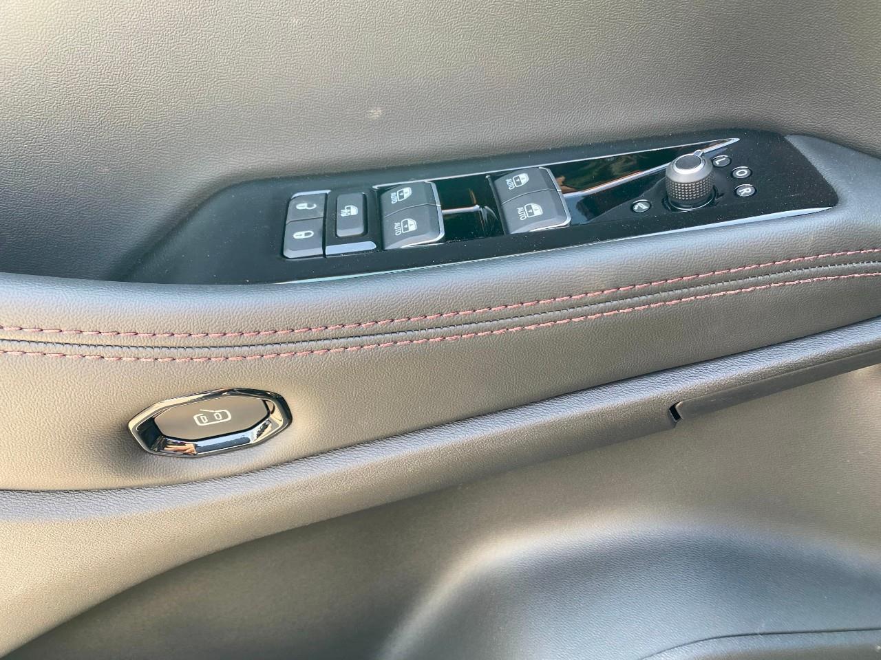 2025 Jeep Wagoneer S Base 4dr 4x4 Photo