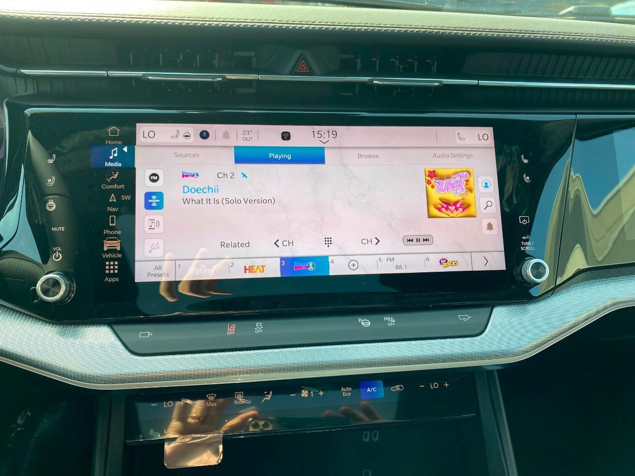 2025 Jeep Wagoneer S Base 4dr 4x4 Photo