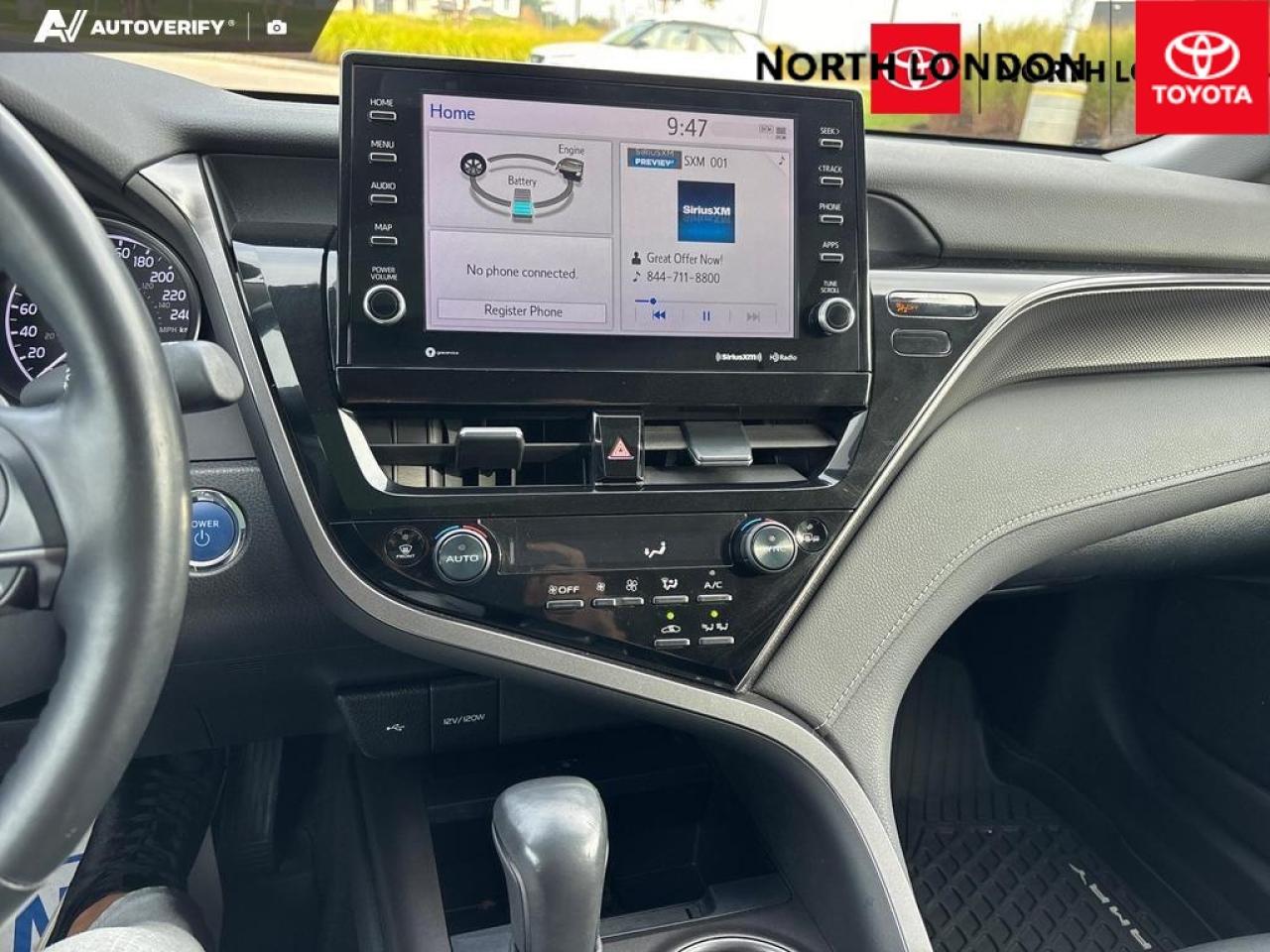 2023 Toyota Camry Hybrid XSE 4dr Sedan Photo