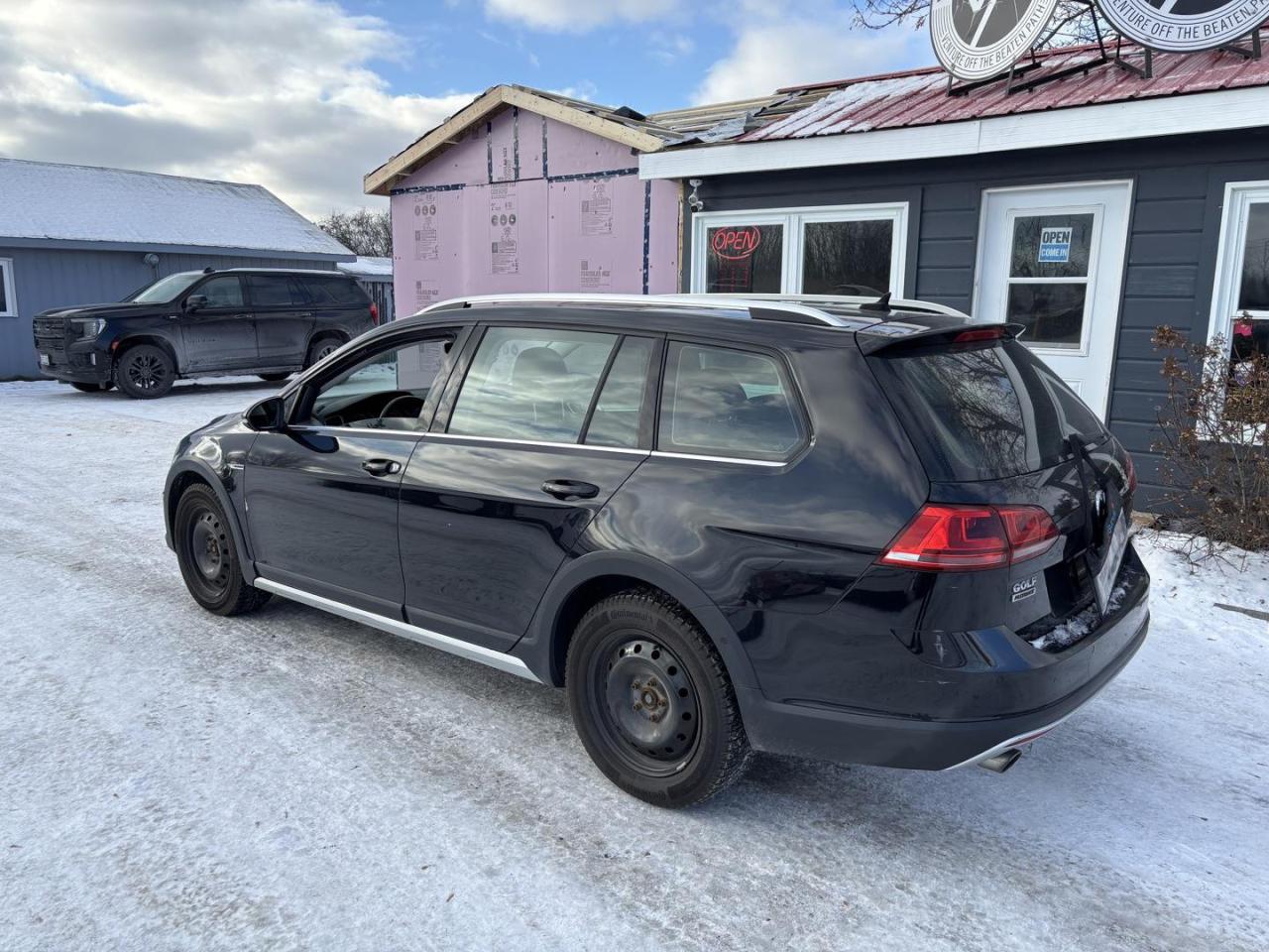 2017 Volkswagen Golf Alltrack 1.8 TSI 4dr All-Wheel Drive 4MOTION Photo2