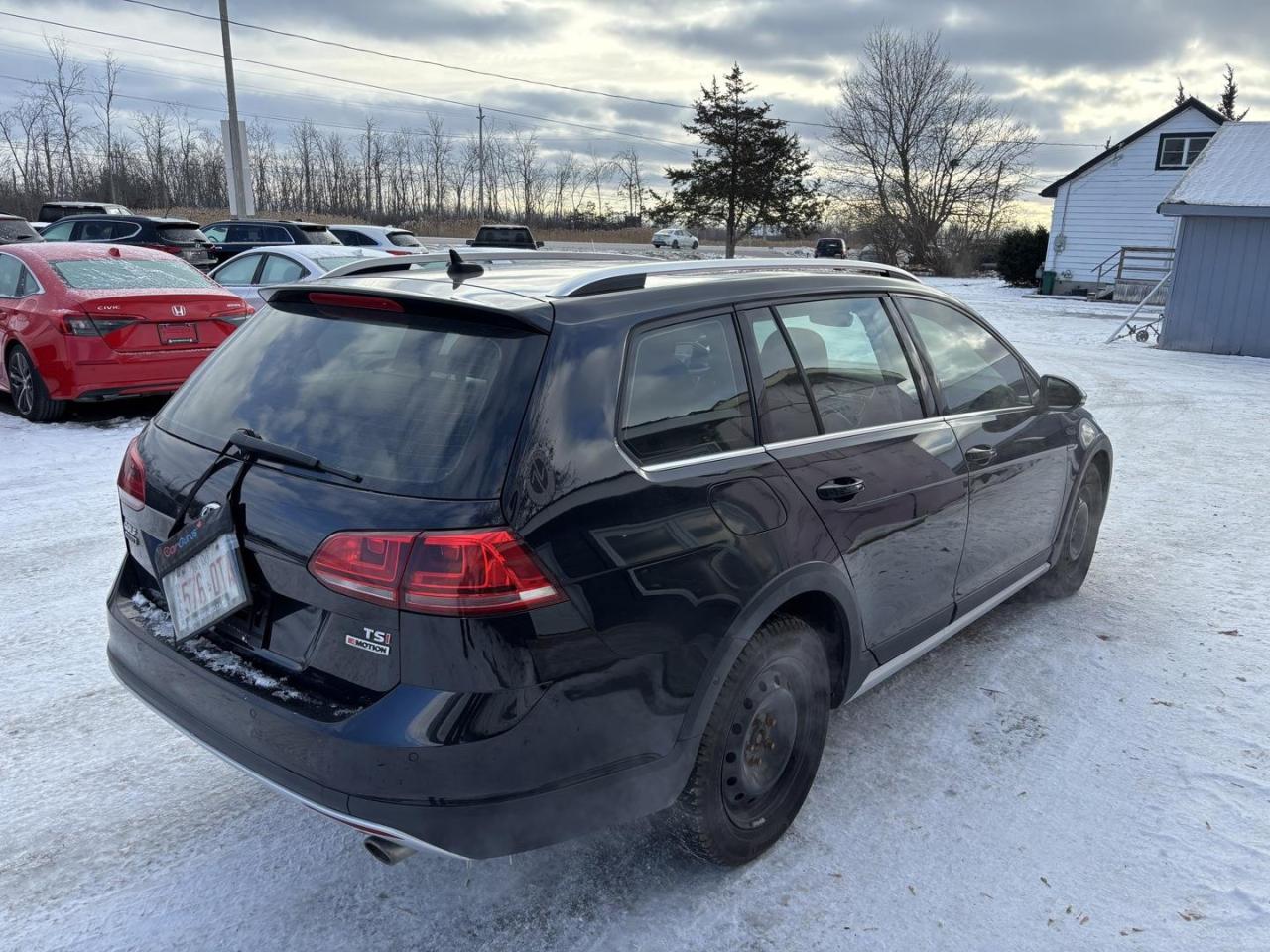 2017 Volkswagen Golf Alltrack 1.8 TSI 4dr All-Wheel Drive 4MOTION Photo3
