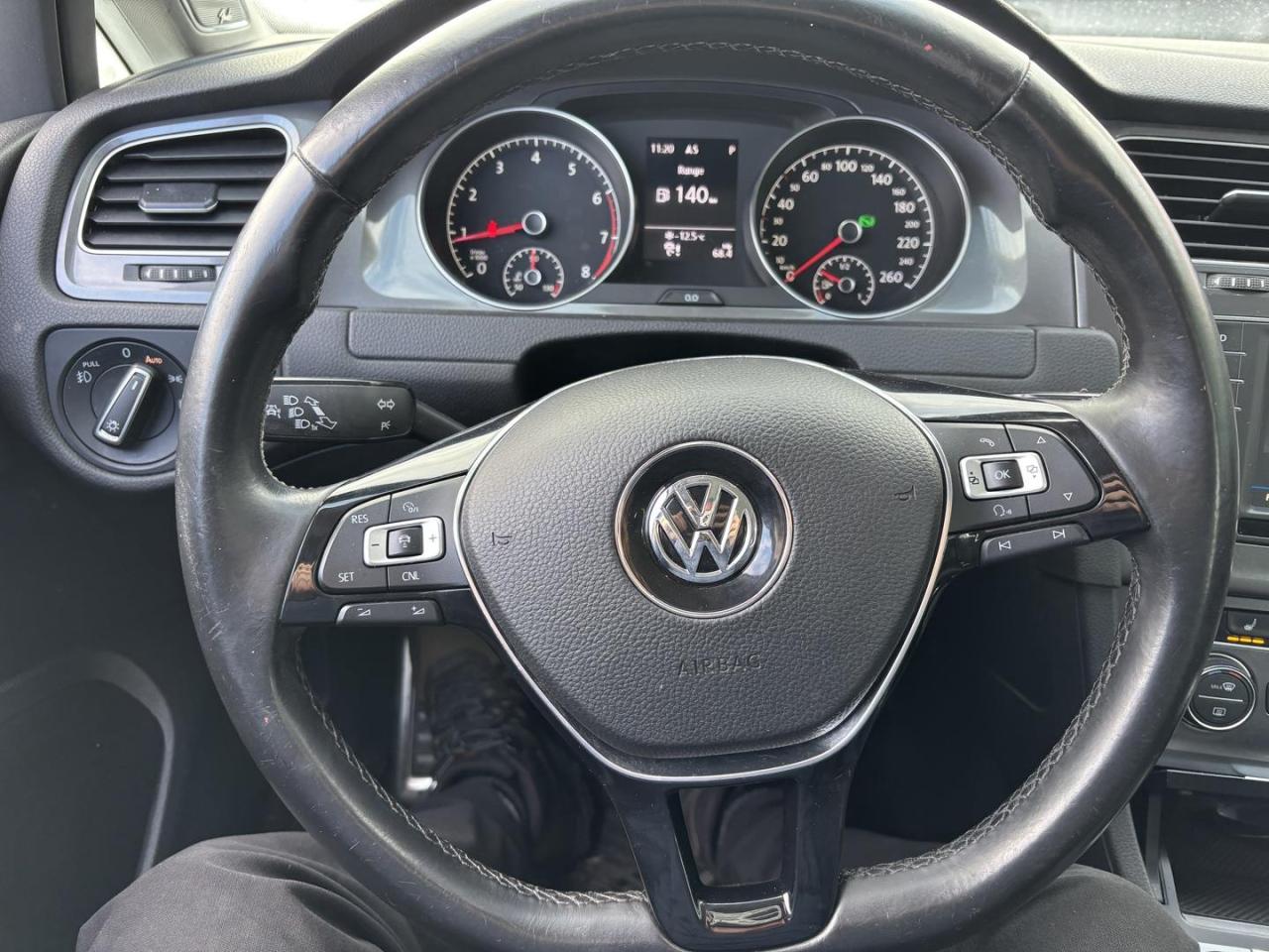 2017 Volkswagen Golf Alltrack 1.8 TSI 4dr All-Wheel Drive 4MOTION Photo